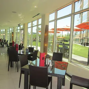 Plaza Waterfront Hotel